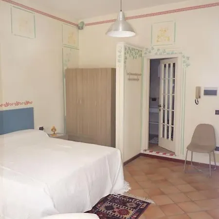 Appartamento Palazzo Del Provveditore Vista Lago Desenzano del Garda Exterior foto